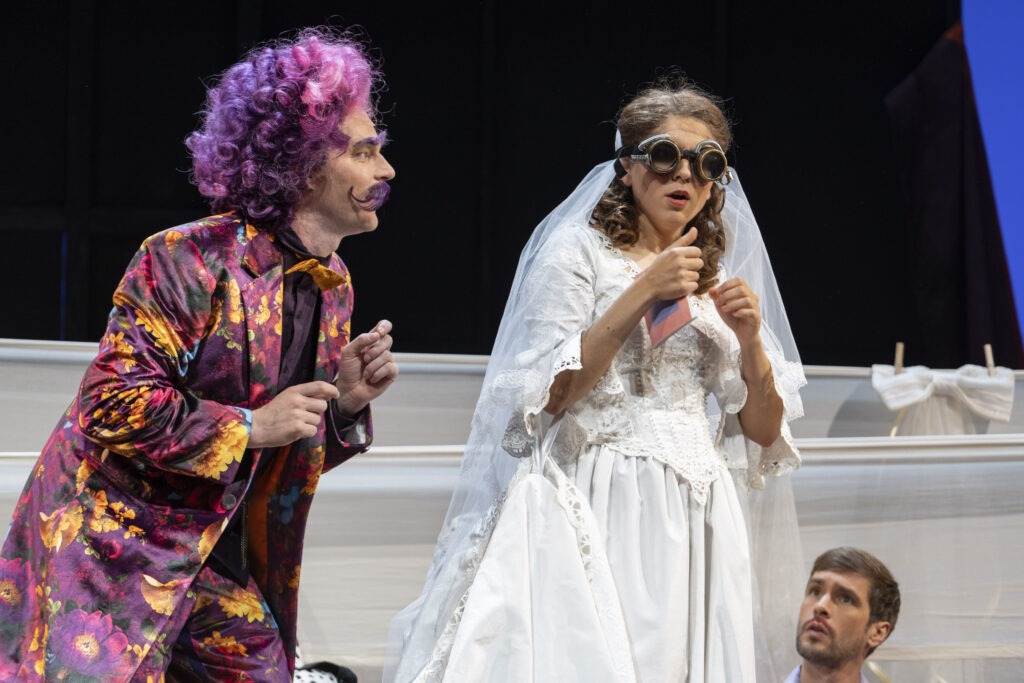 250110-Giessen-L'elisir-d'amore-©LenaBils_LB12117