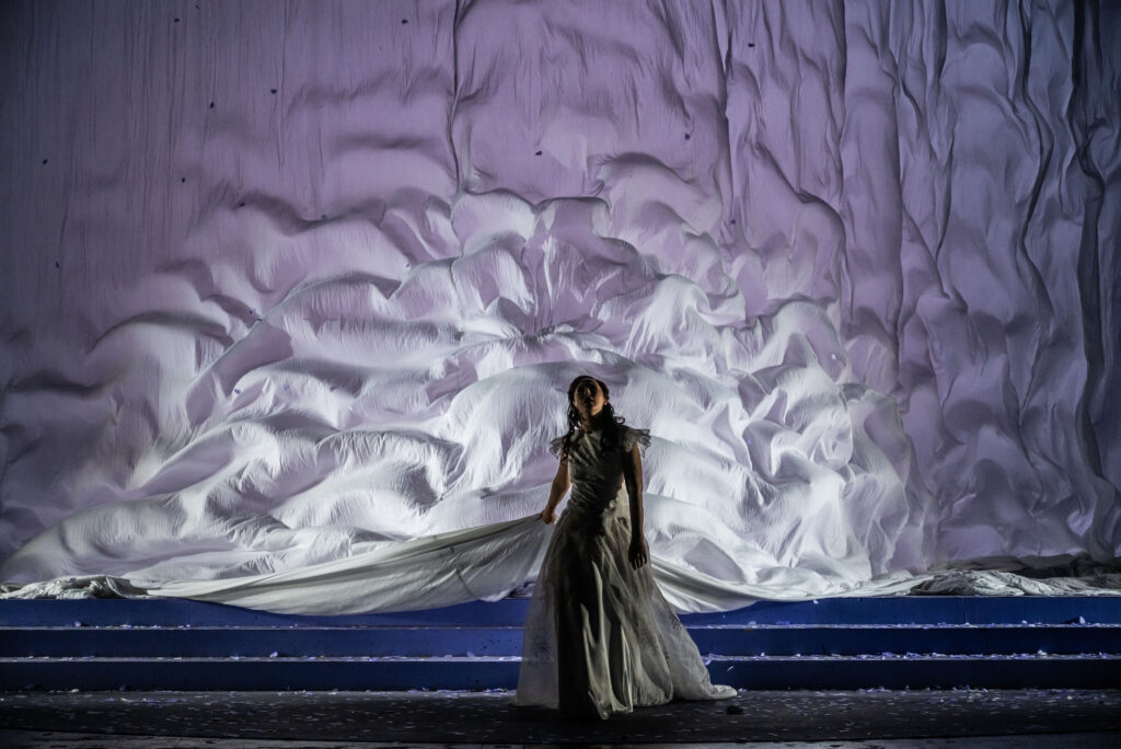 FF79CC17-7816-4387-9CBB-59246C433747